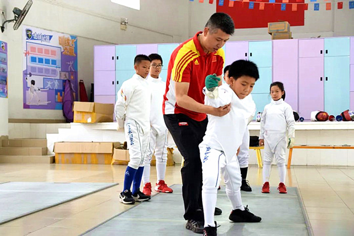 世界冠军朱俊：龙江的小学击剑馆是最好之一