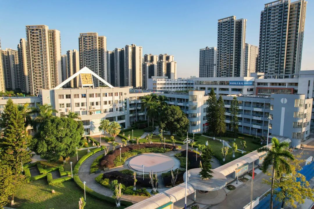 正式编制！伦教中学第二批公办教师招聘预公告→