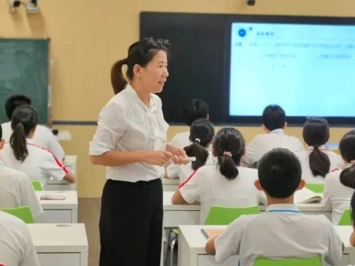 创造历史！顺德一中数学教师在省赛中荣获第二名