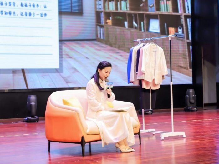 千人齐聚！顺德这场教师成长主题演讲催人奋进