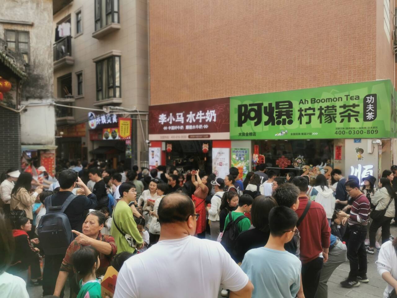 又是人人人……顺德这些地方太火爆了