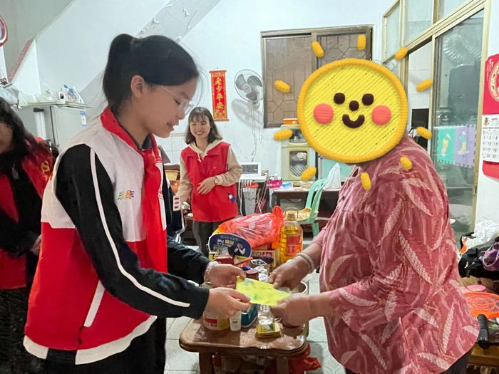 弘扬雷锋精神，容桂卫红开展暖心慰问