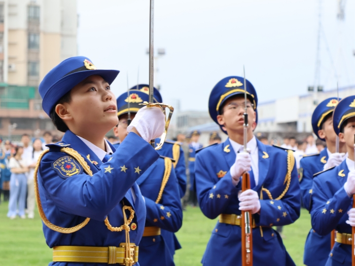 飒！顺德4所学校斩获首届佛山市学校国旗护卫队选拔赛一等奖