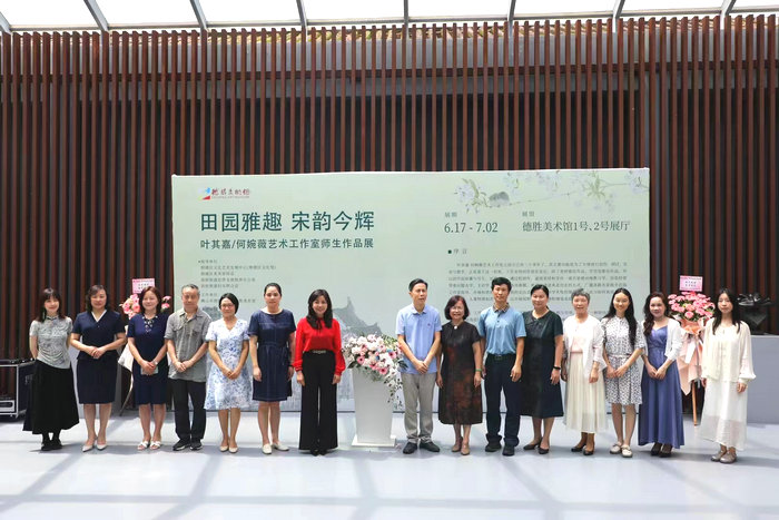 热爱和梦想的“巡礼”：叶其嘉、何婉薇艺术工作室师生作品展开幕