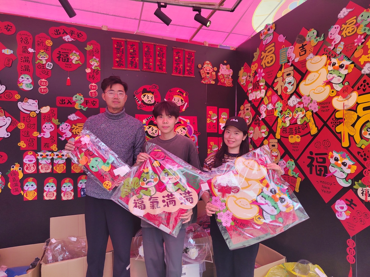 大良花市“新人”：辛苦，在快乐的氛围里消解