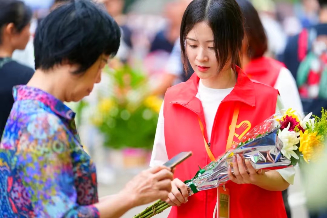 @志愿者，清明节顺德鲜花义卖等你来！
