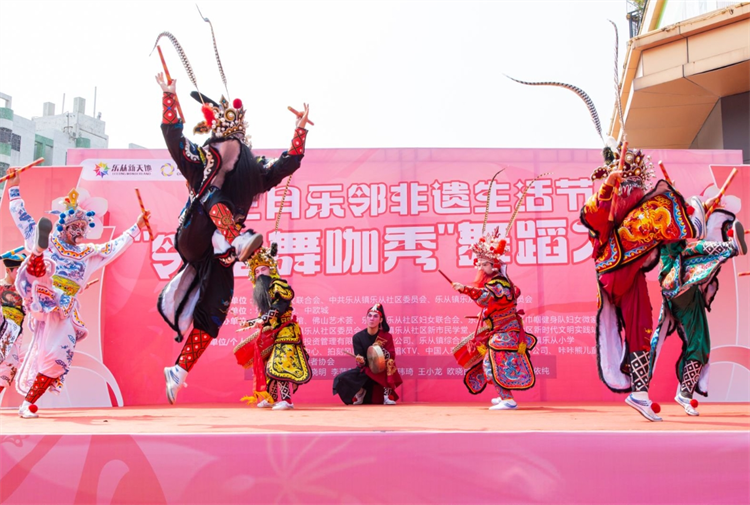 500人共舞！乐从这个街坊舞台“燃爆”了