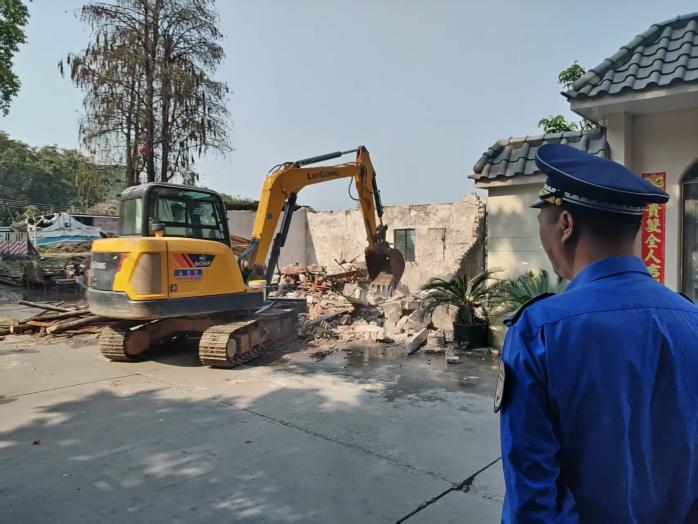 拆违清乱！东拓片区建设再按“加速键”