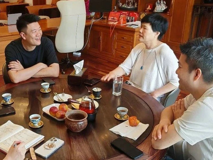 明晰职责，担当有为！“娟姐”勉励执行会长们一起敢想敢干