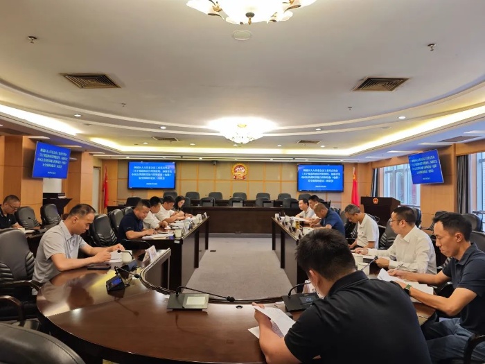 人大代表督办，为小区物业管理建言
