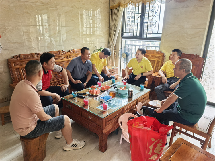 敬礼！杏坛代现役军人给爸爸们过父亲节