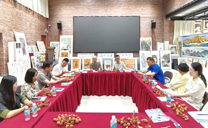 批评的锋刃与创作的突围：佛山市评协举行《月光与糖霜》讨论会