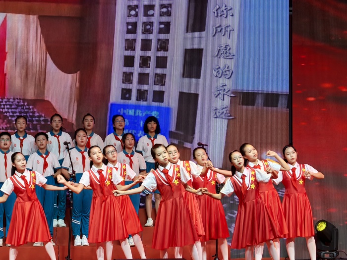 从“小萌娃”到“小大人”，玉成小学首届毕业典