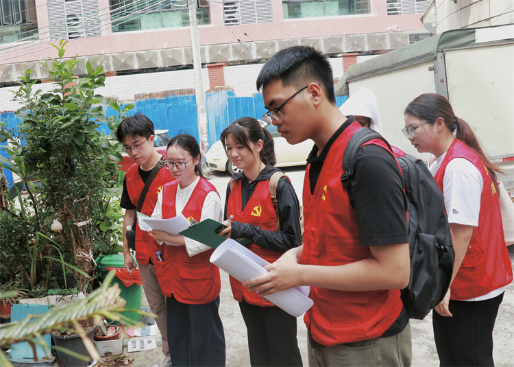 新入职场即上“战场”，在防疫一线中淬炼成长