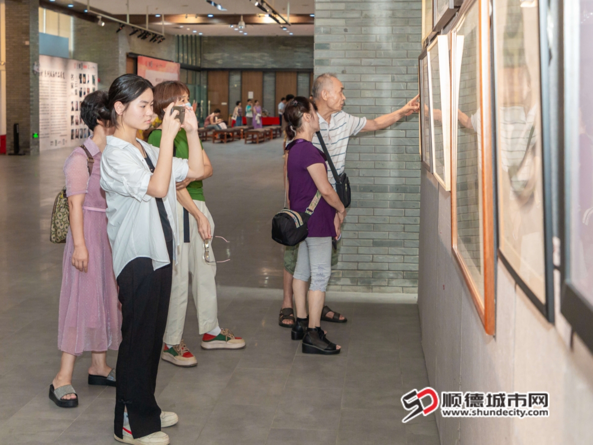 130多幅版画精品展现“百千万工程”成果