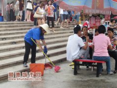 从来没有见过这么干净的美食节会场