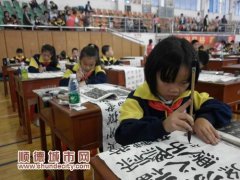 186位学生现场比创作，谁的书法更好看？