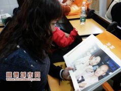 晚年无偿授业3000学生，弟子立传颂恩师