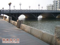 400斤花岗岩石栏被谁“吹”走了？