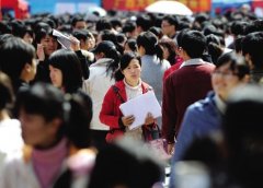伦教大学毕业生下基层，提前 “练兵”