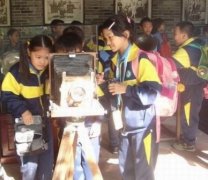 马龙小学师生参加故乡里一日游