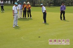 一杆进洞赢奔驰 慈善也可这样做！