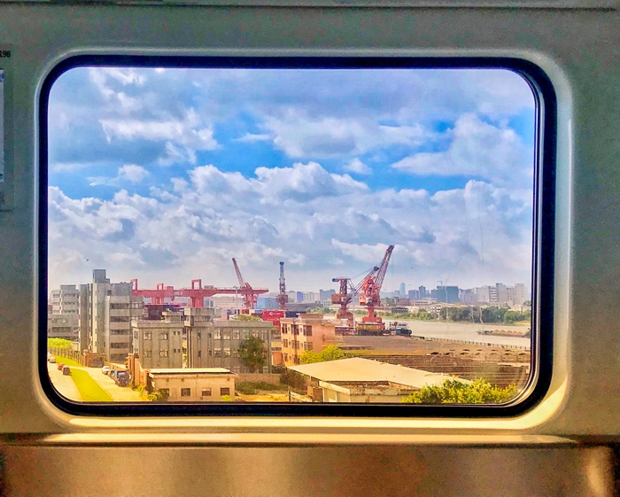 壹周美图：地铁中的画中画，记录了都市的繁忙